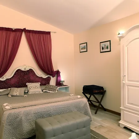 马墩纳塔安迪卡酒店 *